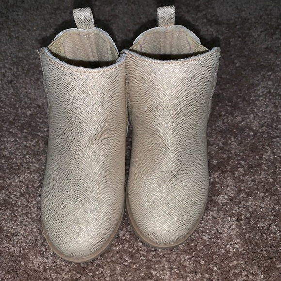 Gold Toddler Boots - Picture 1 of 4